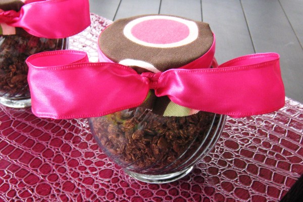 Chocolate Cinnamon Granola Gift